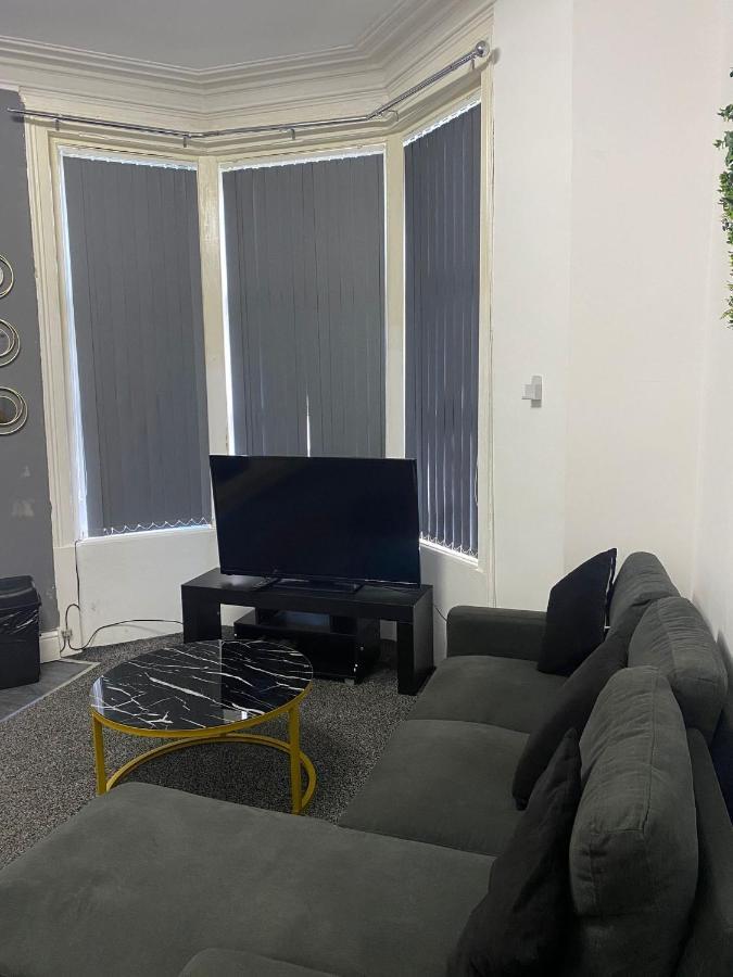 בלקפול Black Ocean Holiday Apartments מראה חיצוני תמונה