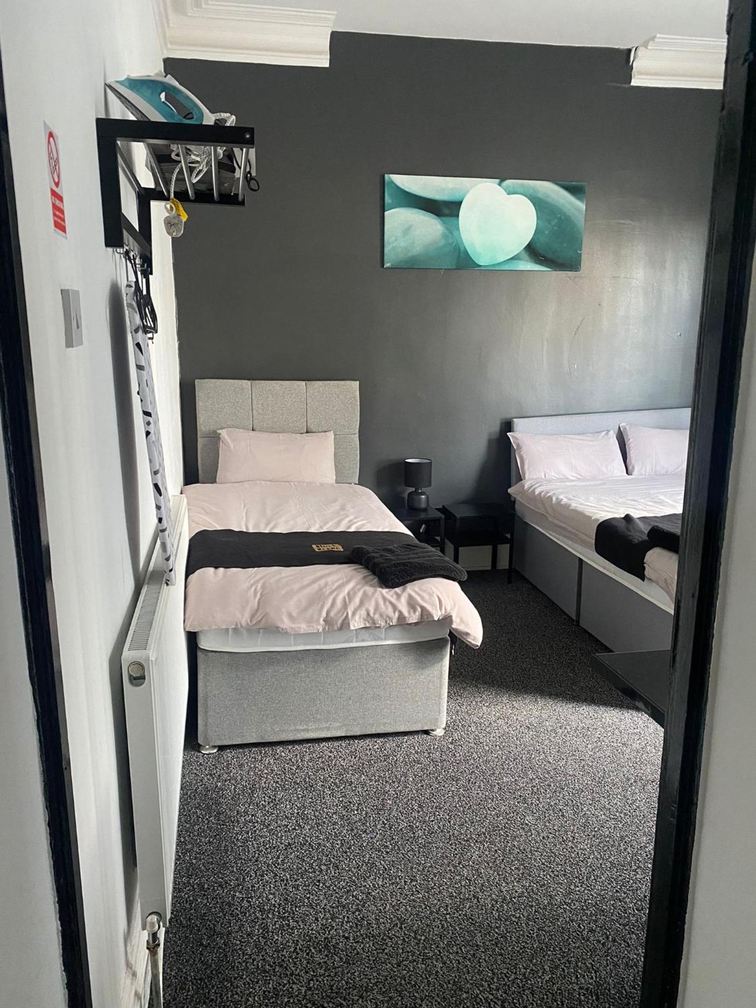 בלקפול Black Ocean Holiday Apartments מראה חיצוני תמונה