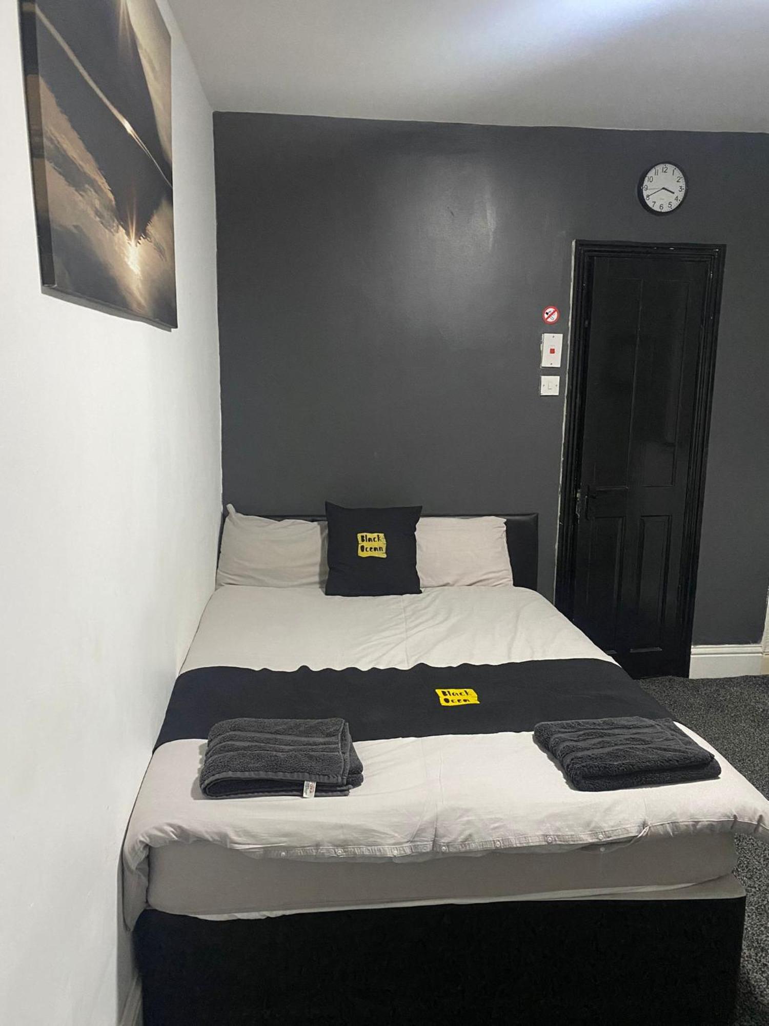 בלקפול Black Ocean Holiday Apartments מראה חיצוני תמונה